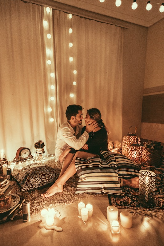 Plan the Perfectly Romantic Date Night at Home!